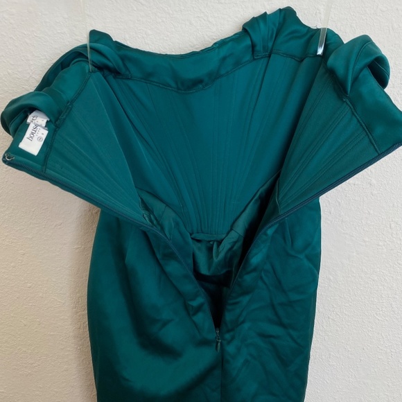 House of CB  Loretta Emerald Green Satin Off‎ Shoulder Dress Size XS NWOT - Picture 10 of 12